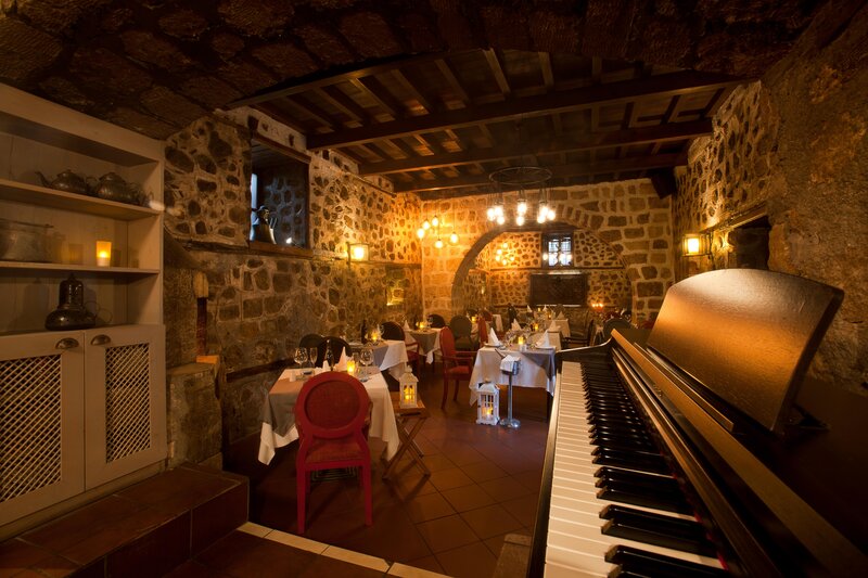 Alp Pasa Hotel 9