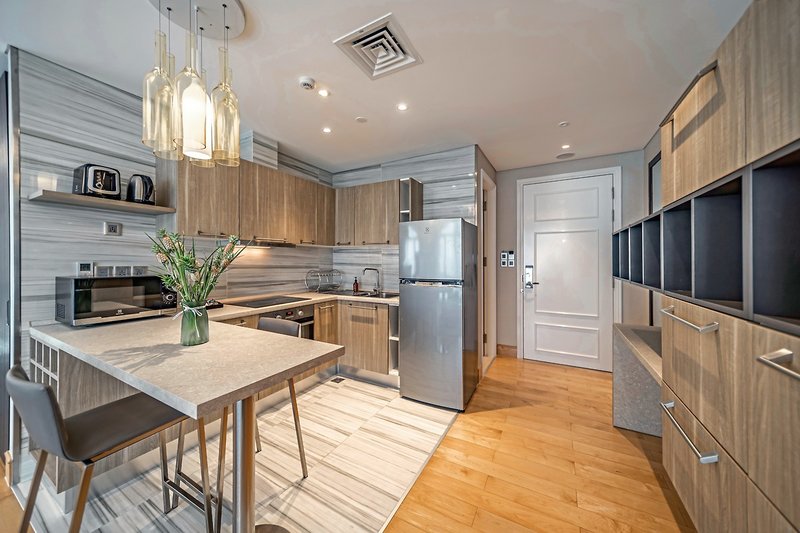 Sherwood Suites Saigon 12