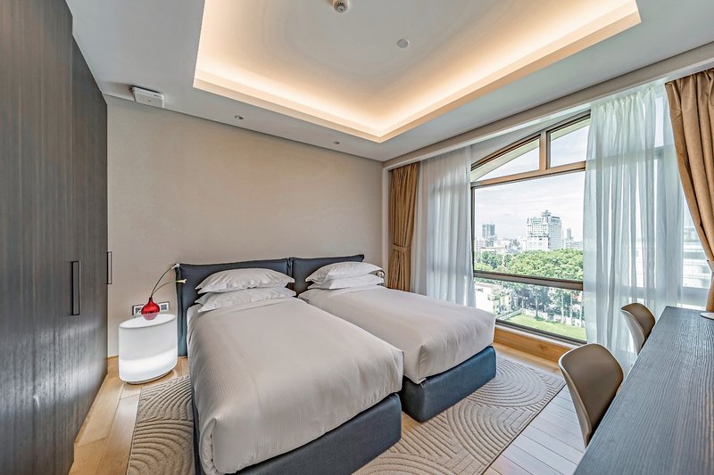 Sherwood Suites Saigon 19