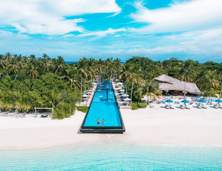 Sirru Fen Fushi - Private Lagoon Resort 3
