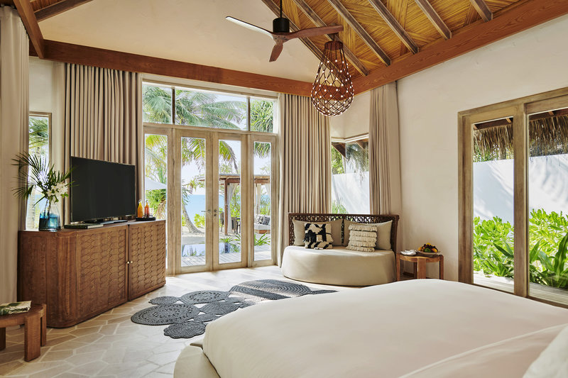 Sirru Fen Fushi - Private Lagoon Resort 10