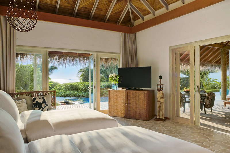 Sirru Fen Fushi - Private Lagoon Resort 12