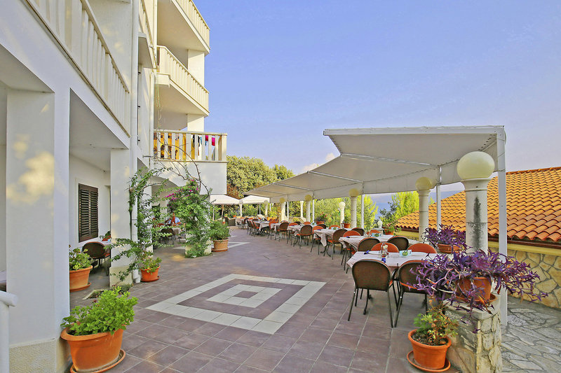 Hotel Lucija 7