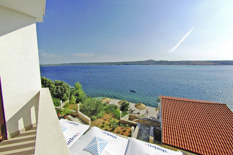 Hotel Lucija 11