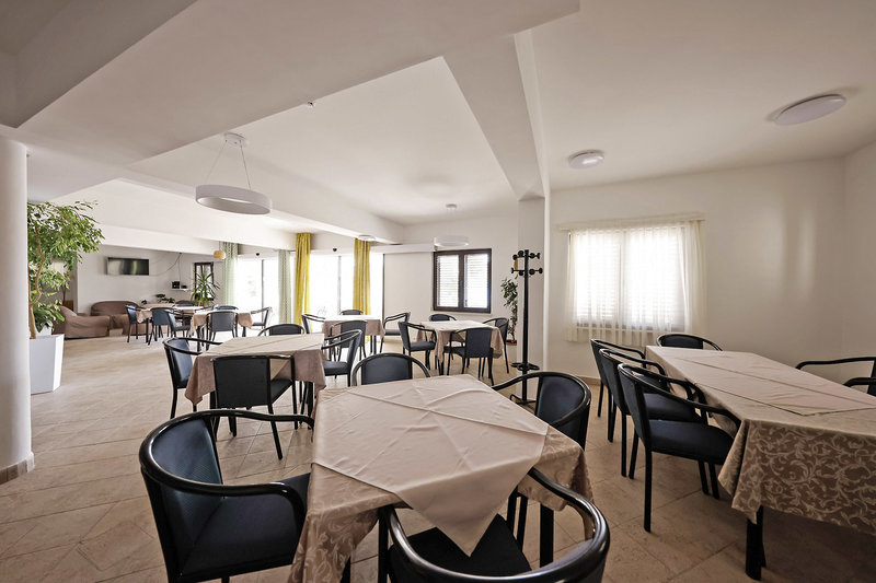 Hotel Lucija 16