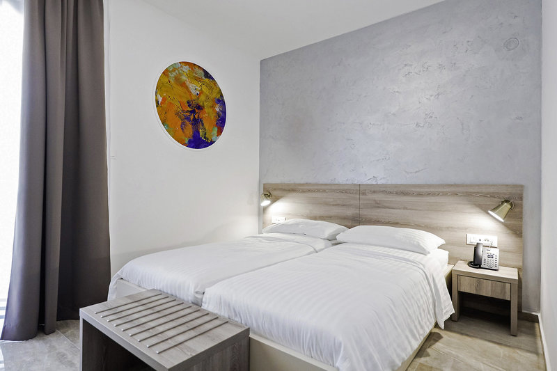 Hotel Lucija 17