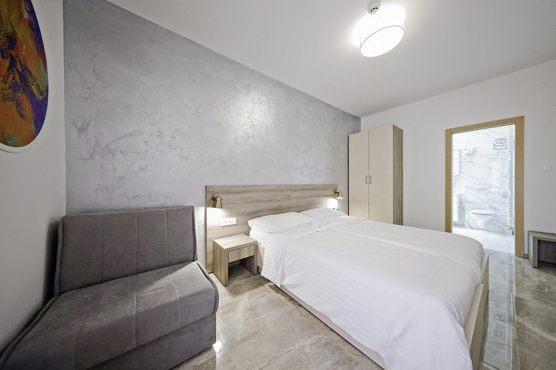Hotel Lucija 21