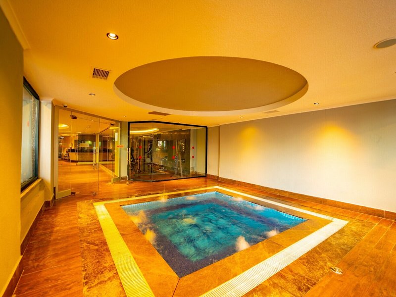 NoxInn Deluxe Hotel 12