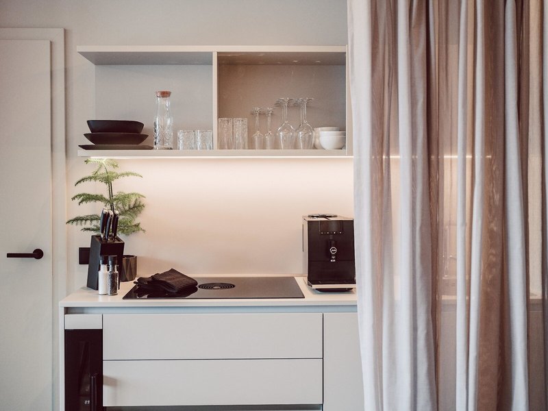 JoAnn - suites & apart 48