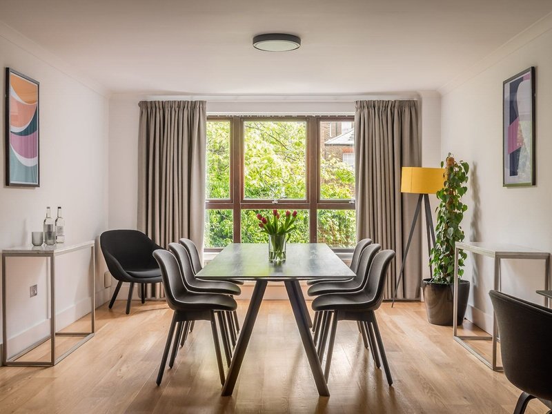 Monarch House Serviced Apartments 2