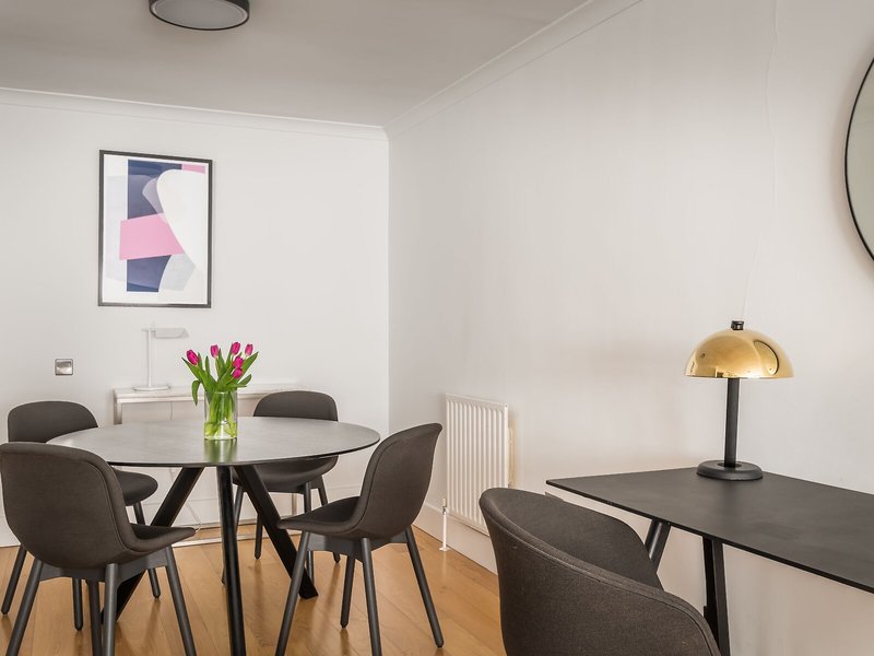 Monarch House Serviced Apartments 3