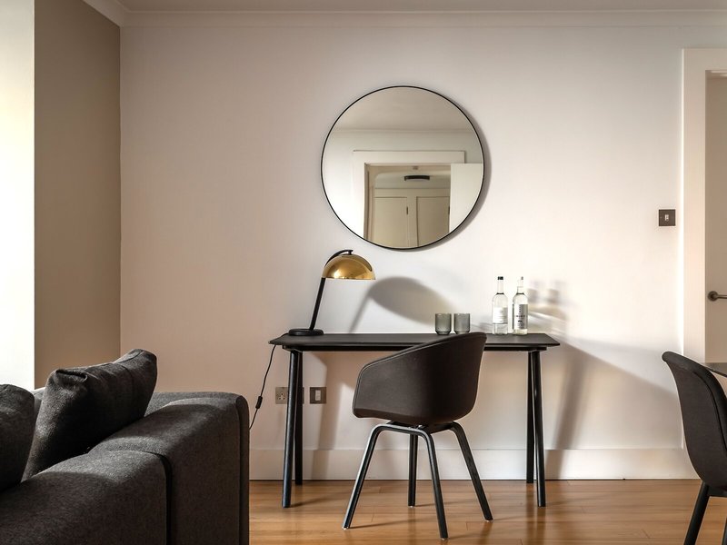 Monarch House Serviced Apartments 7