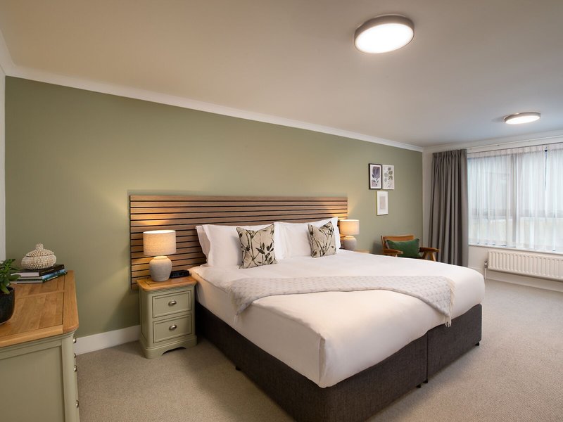 Monarch House Serviced Apartments 18