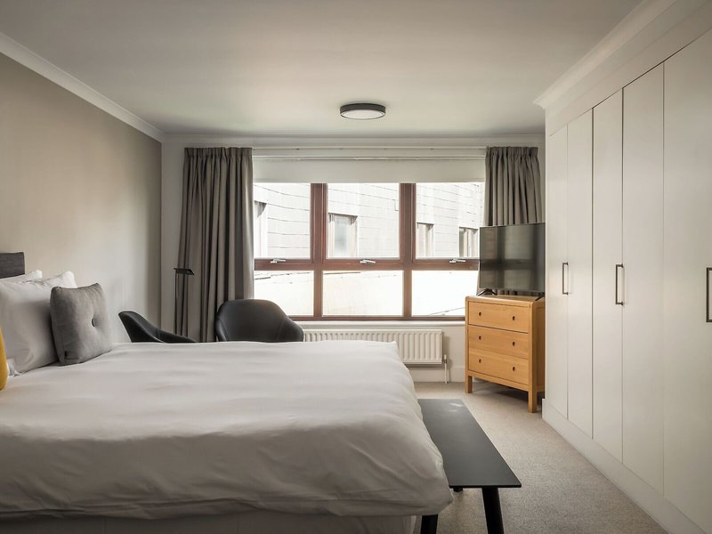 Monarch House Serviced Apartments 20