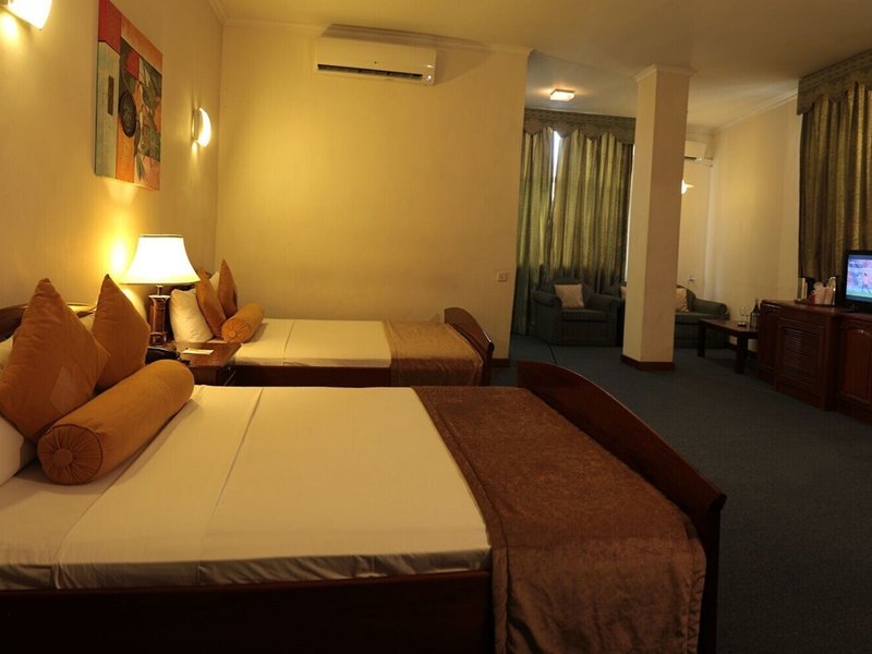 Hotel Sapphire 16