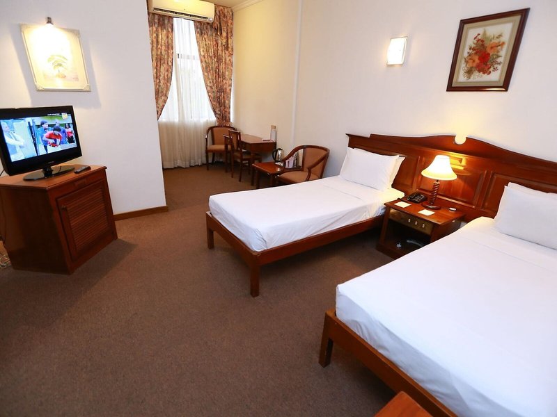 Hotel Sapphire 21
