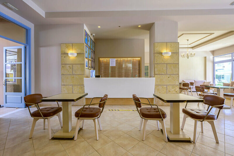 Mythos Hotel & Apartments 7