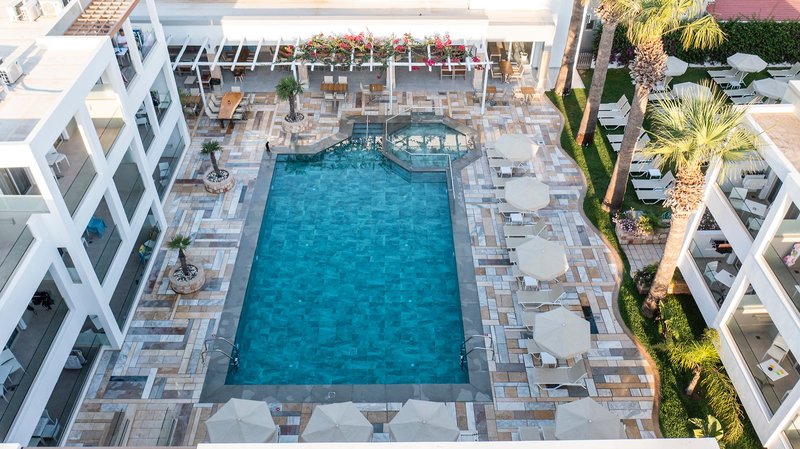 Mythos Suites Hotel & Apartments 2
