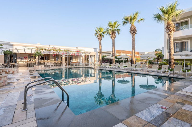 Mythos Suites Hotel & Apartments 8