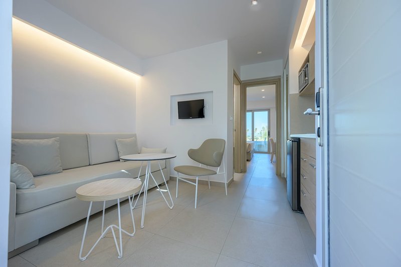 Mythos Suites Hotel & Apartments 18