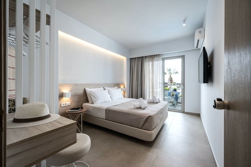 Mythos Suites Hotel & Apartments 23