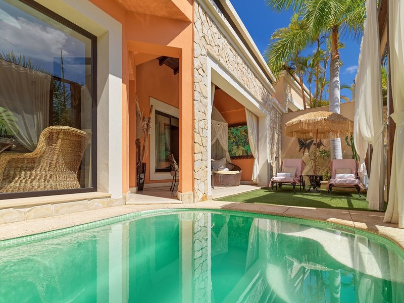 Royal Garden Villas & Spa 4