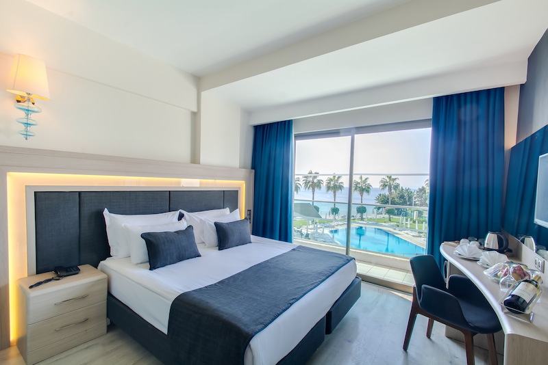 Falcon Hotel 7