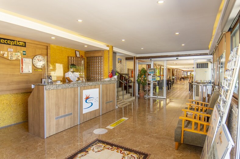 Selenium Hotel 2