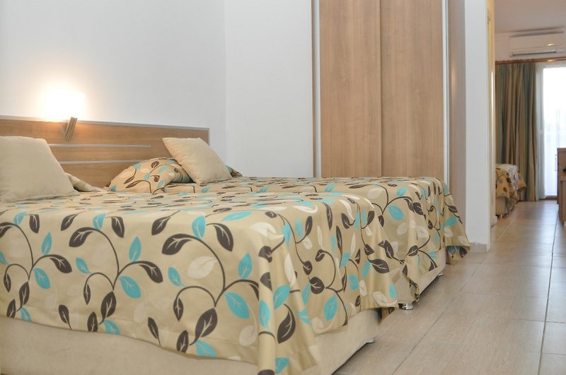 Selenium Hotel 11