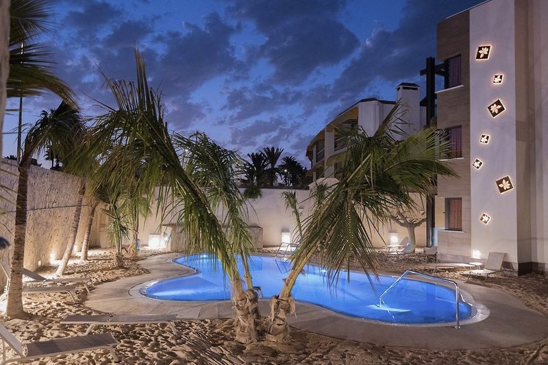 Alhambra Boutique Apartments 9
