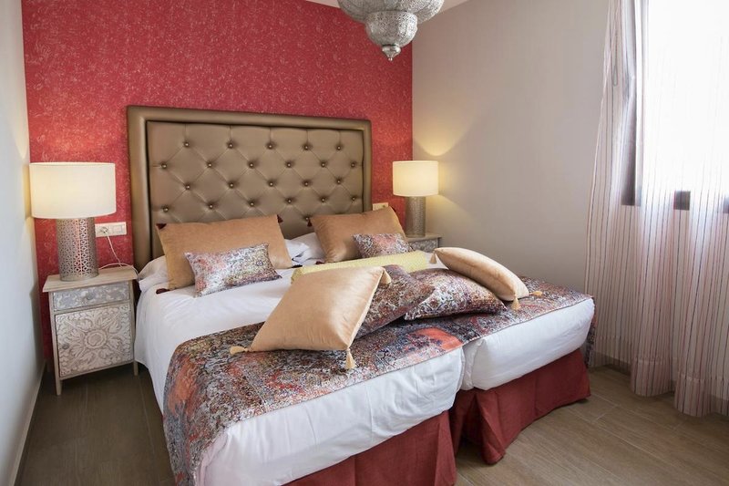 Alhambra Boutique Apartments 11