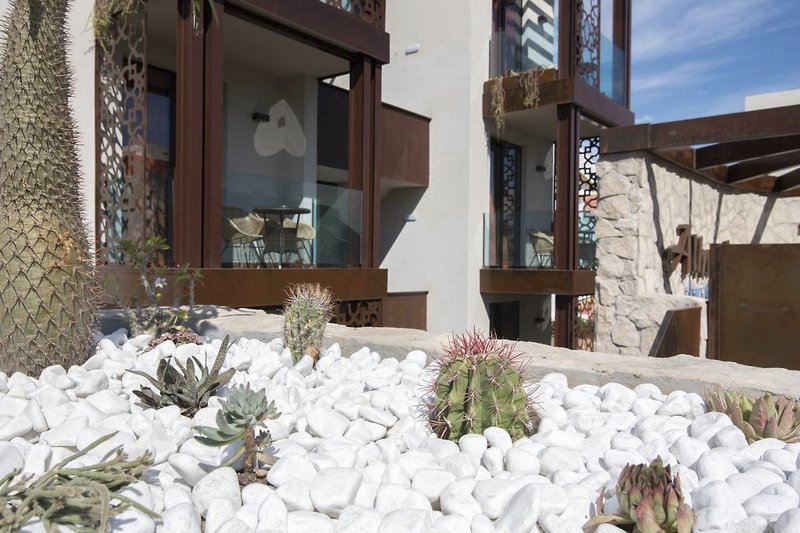 Alhambra Boutique Apartments 15