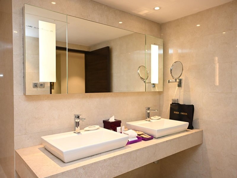 The LaLit New Delhi 26