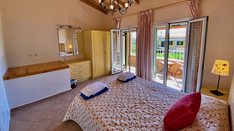 La Riviera Barbati Pool Residence 6 - Room Example