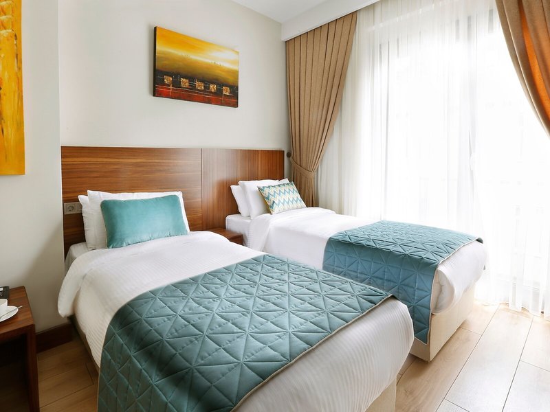 The White Orient Hotel 22