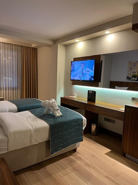 The White Orient Hotel 28