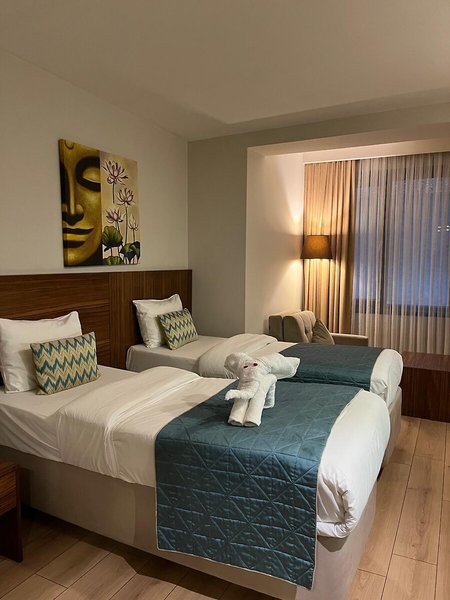 The White Orient Hotel 31