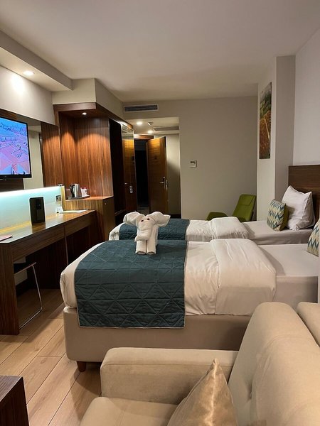 The White Orient Hotel 33