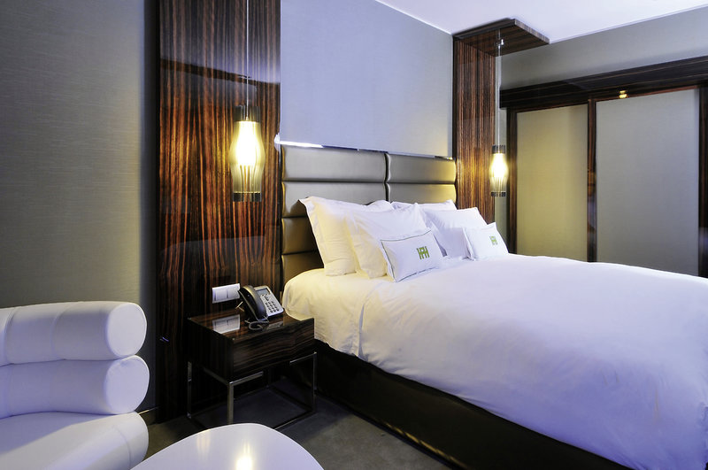 Altis Grand 8 - Room Example