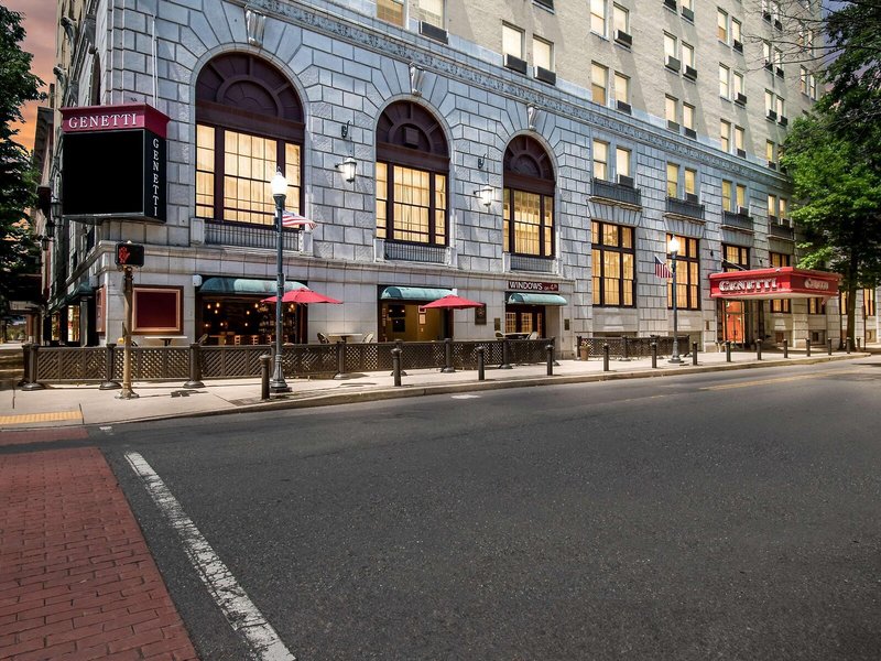 The Genetti Hotel & Suites