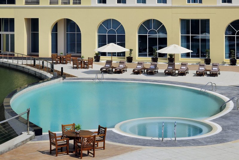 Millennium Lakeview Hotel 3