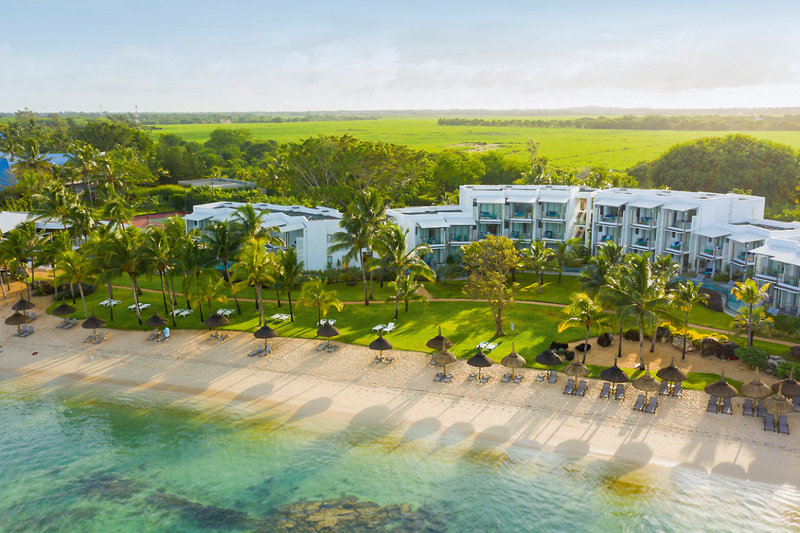 Victoria for 2 Beachcomber Resort & Spa 1
