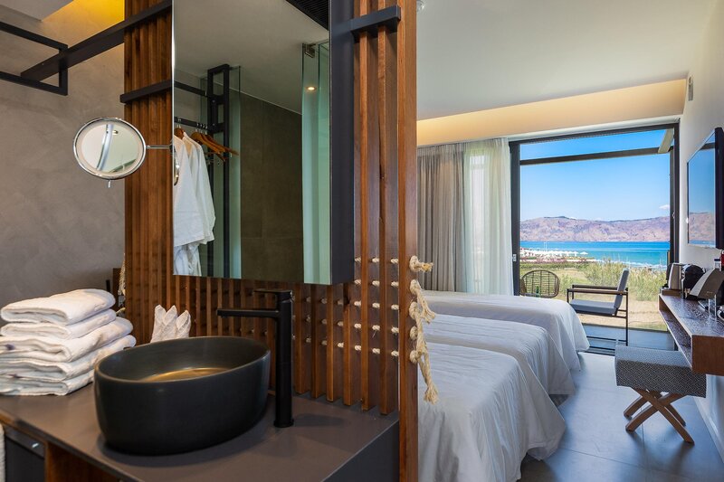 La Mer Resort & Spa 33