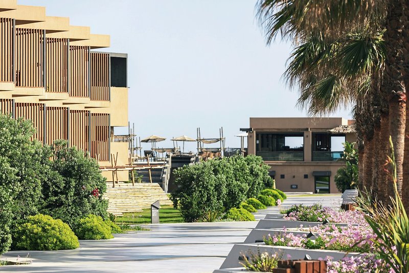 La Mer Resort & Spa 9