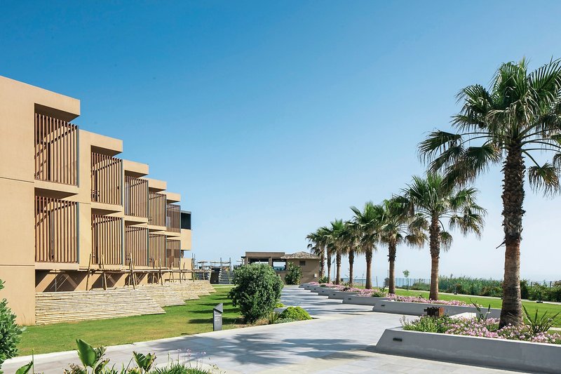 La Mer Resort & Spa 10