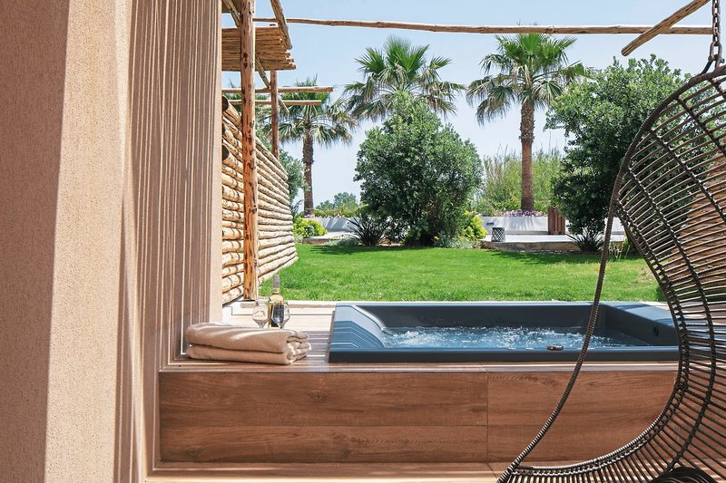 La Mer Resort & Spa 18