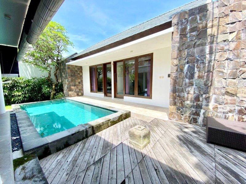 Omatha Village 8