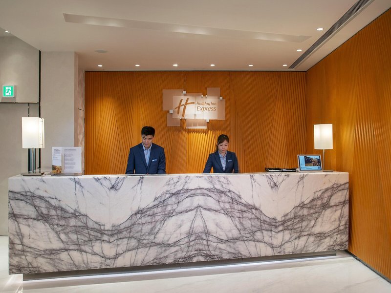 Holiday Inn Express Hong Kong Kowloon CBD2 10