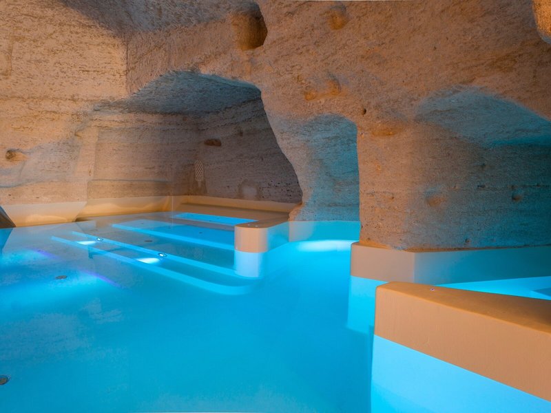 Aquatio Cave Luxury Hotel & Spa 2