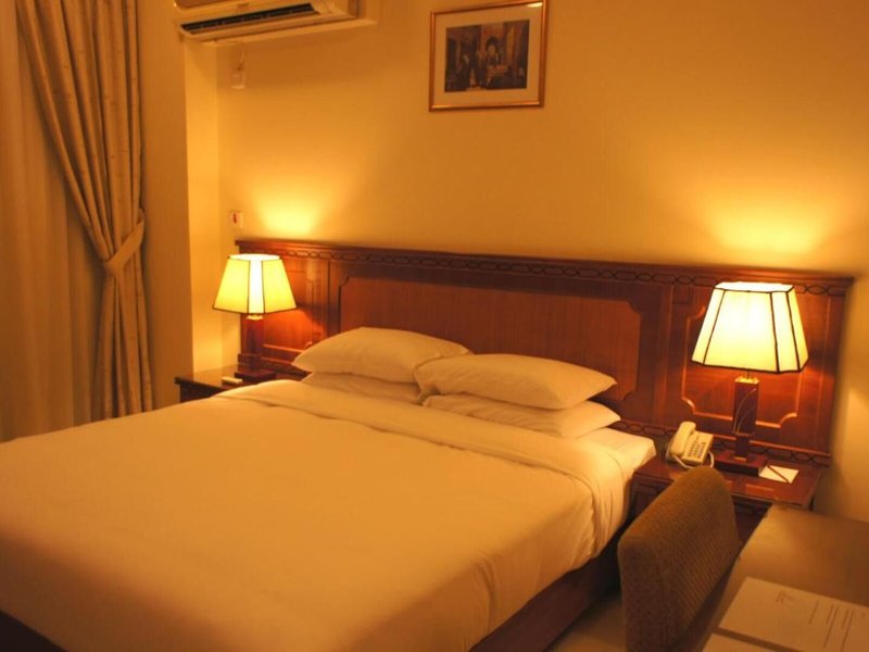 Al Muntazah Plaza Hotel 10